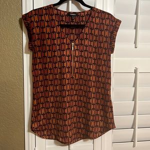 Express Women’s Top Blouse Sleeveless 100% Polyester Pullover Fall Color Size XS